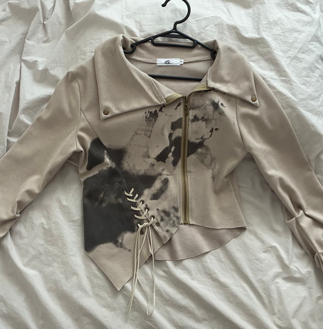 레이스 디테일 상의 상품이미지1