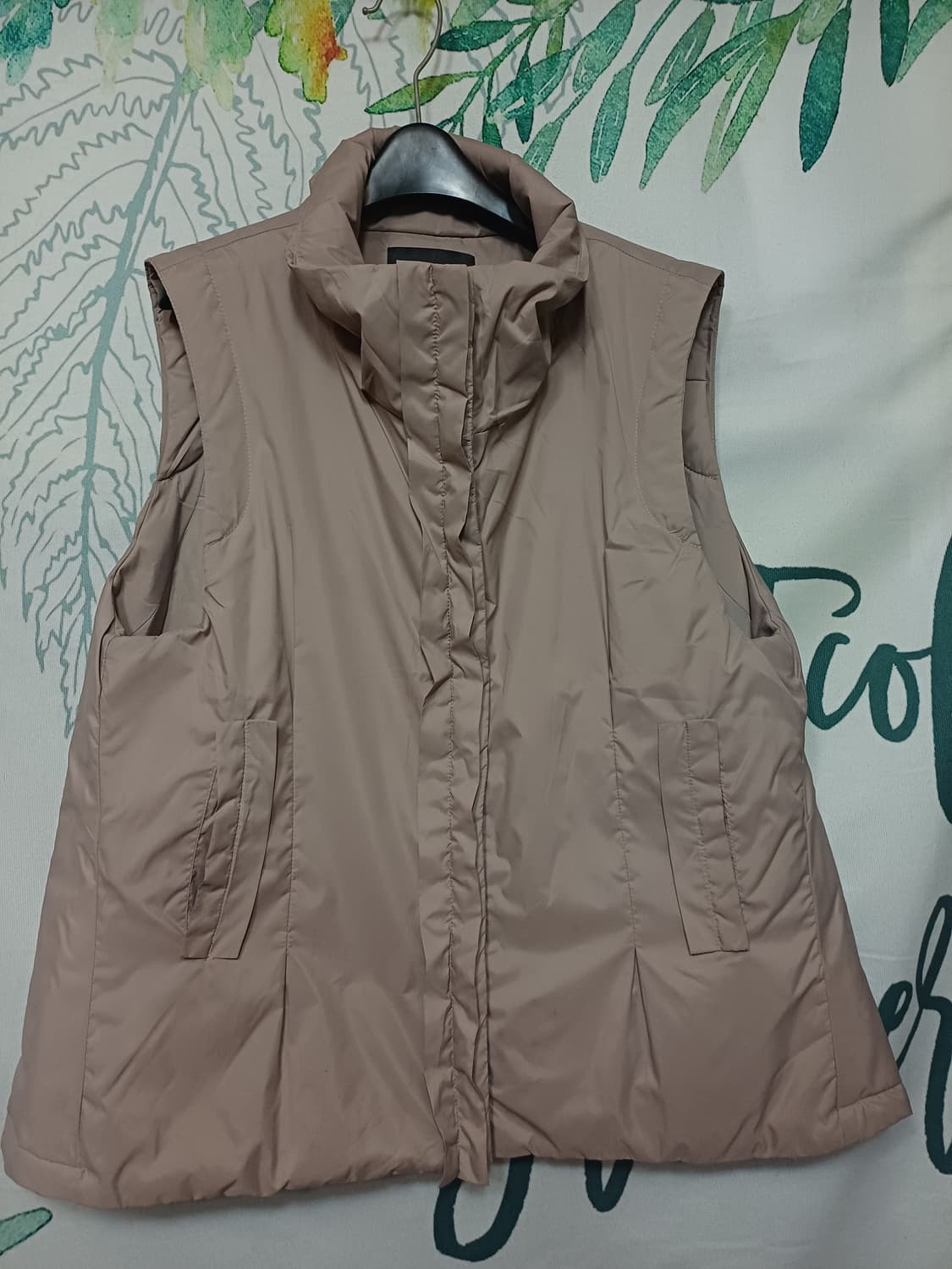 새상품급/타하리 간절기 패딩 조끼  상품이미지4