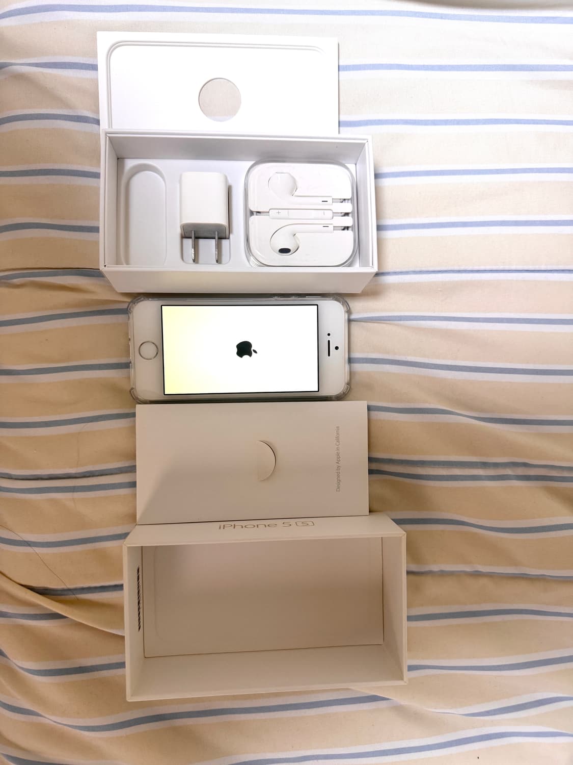 아이폰 5s 16기가 풀박스+케이스 판매합니다 상품이미지2