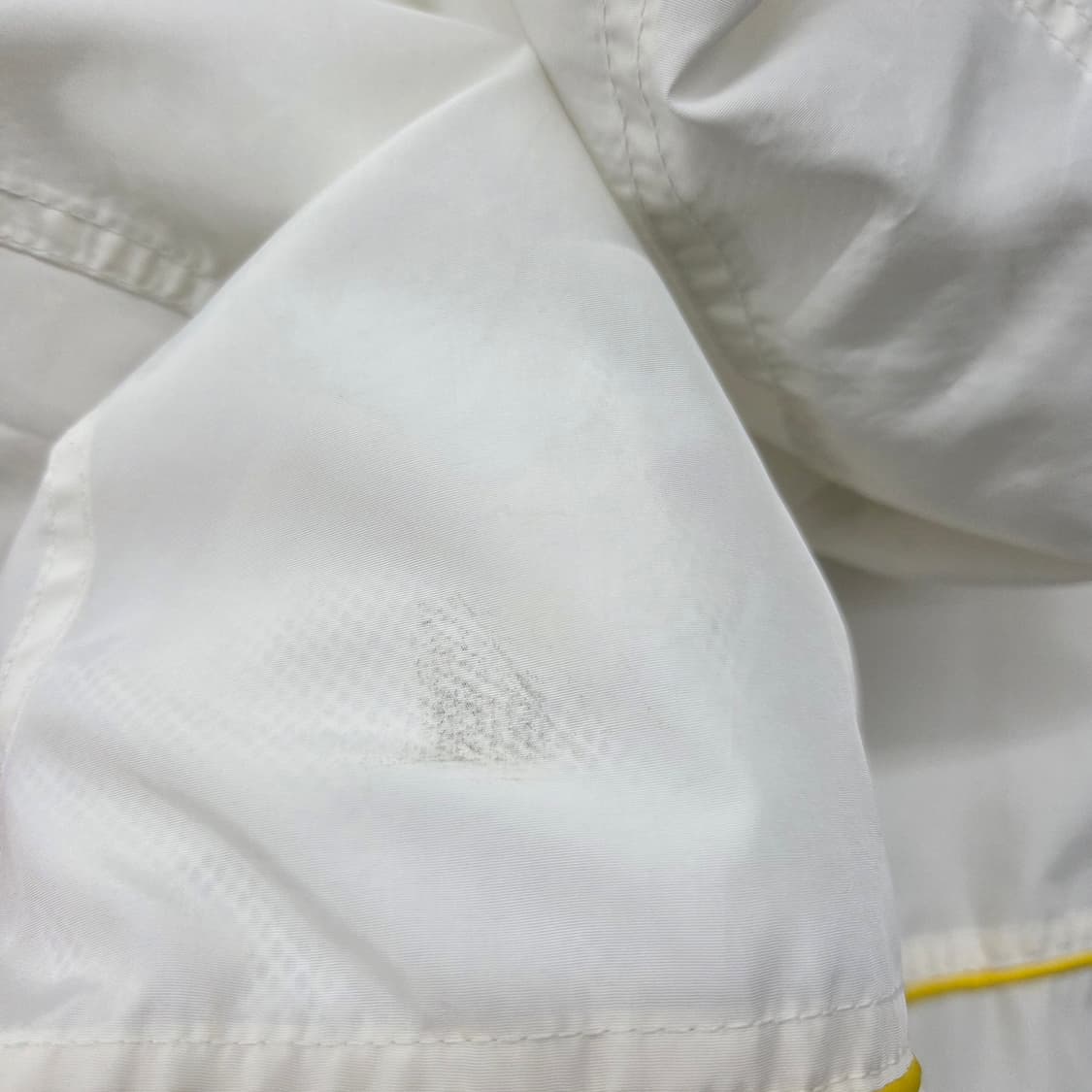 나이키 화이트/옐로우 바람막이 후드 자켓 남L 상품이미지8