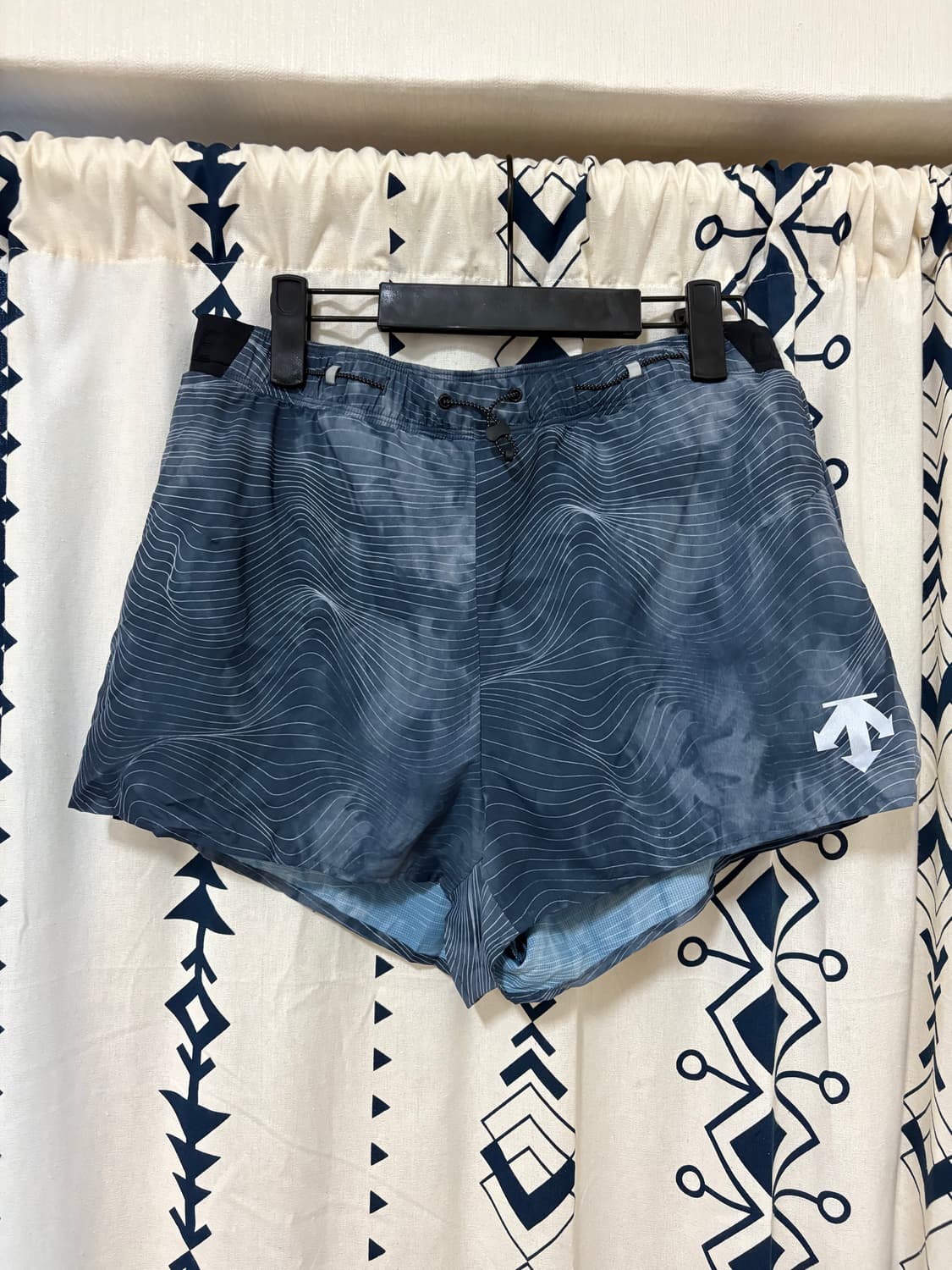 데상트 / 러닝 델타프로 2인치 브리프라인드 쇼츠 상품이미지4