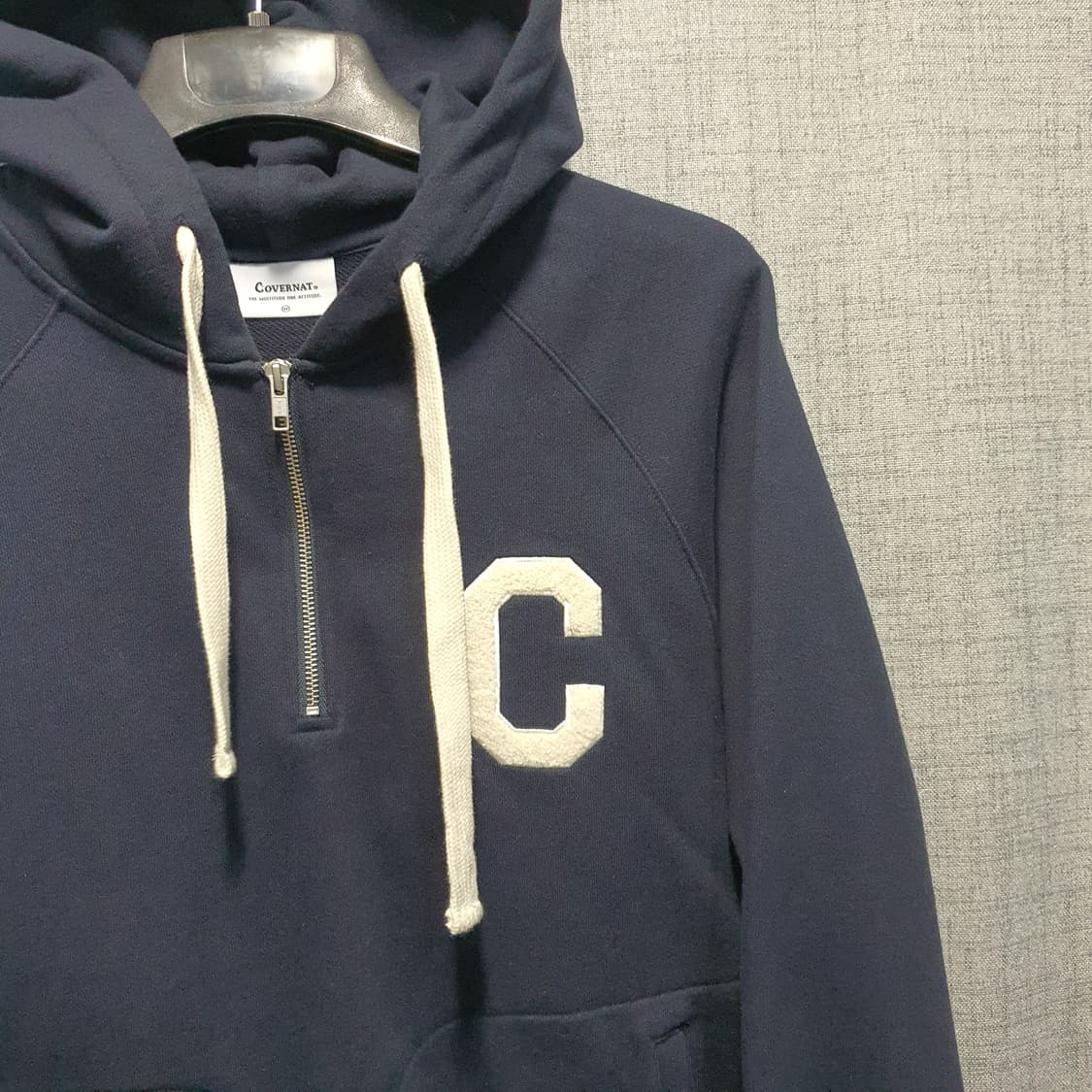 커버낫 C로고 네이비 반집업 후드티  상품이미지3