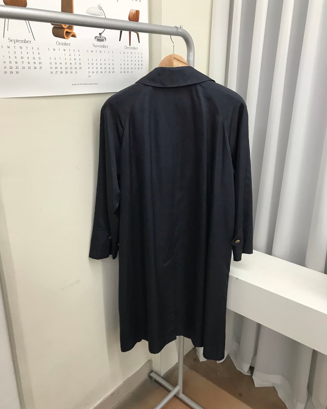 버버리 금장 로고 트렌치 코트 상품이미지10