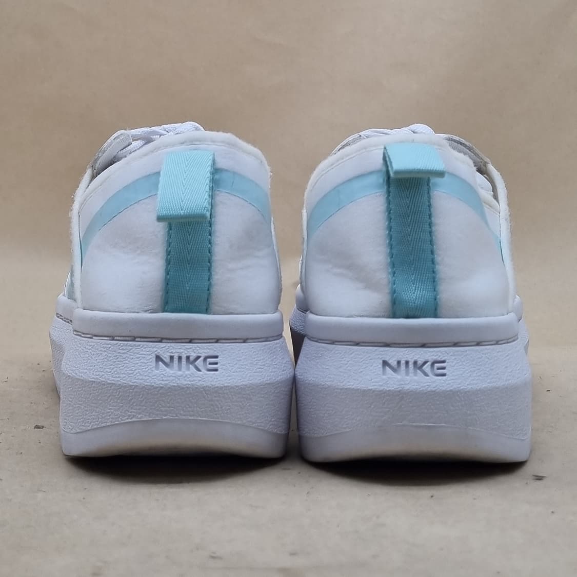 나이키 코트비젼알타 여성스니커즈 235 상품이미지4