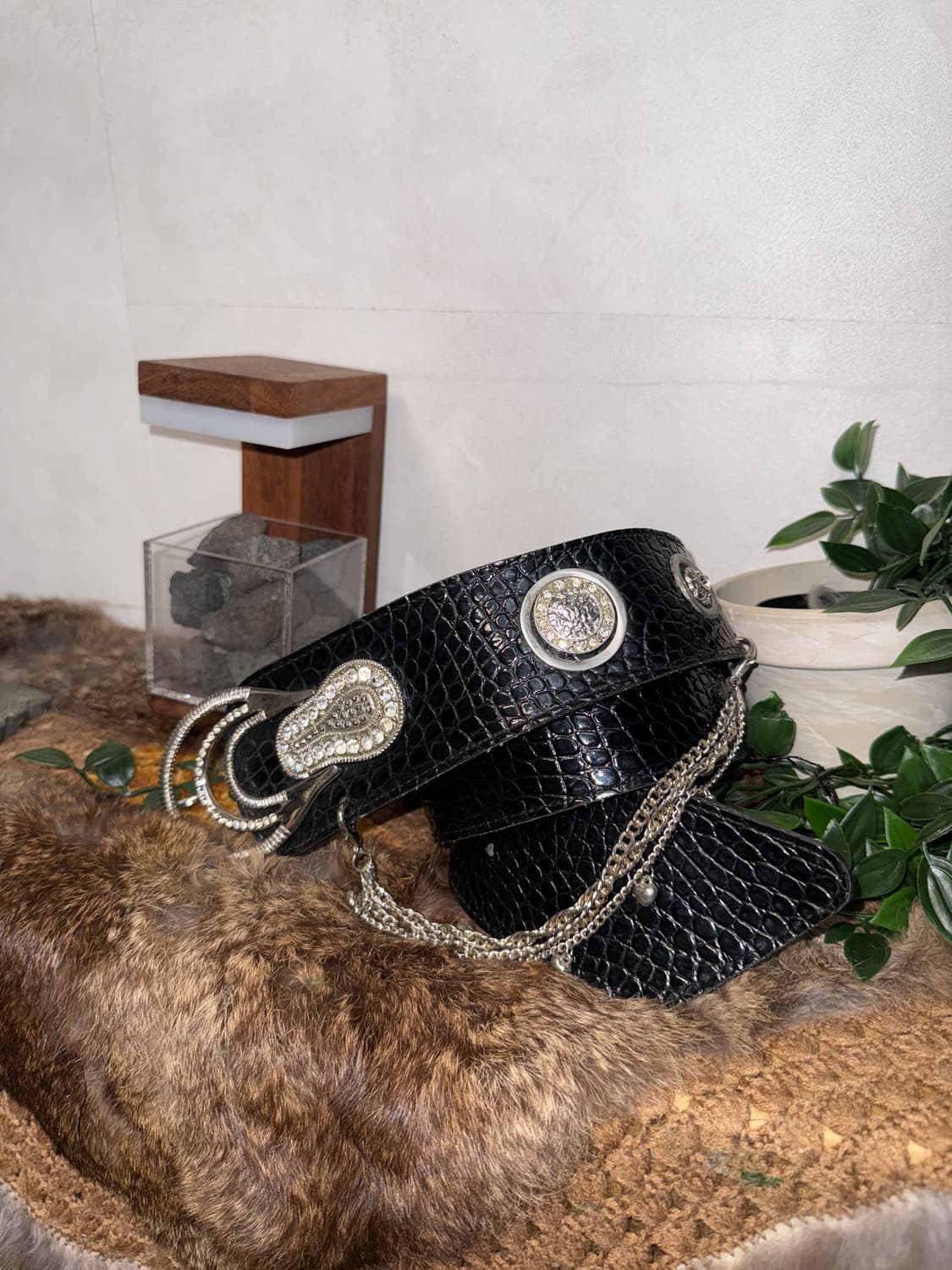 Black python oriental cubic chain belt 상품이미지2