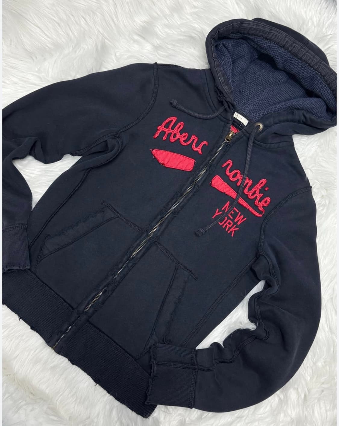 이 후드집업 구해요ㅠㅠㅠㅠㅠㅠㅠ 상품이미지1