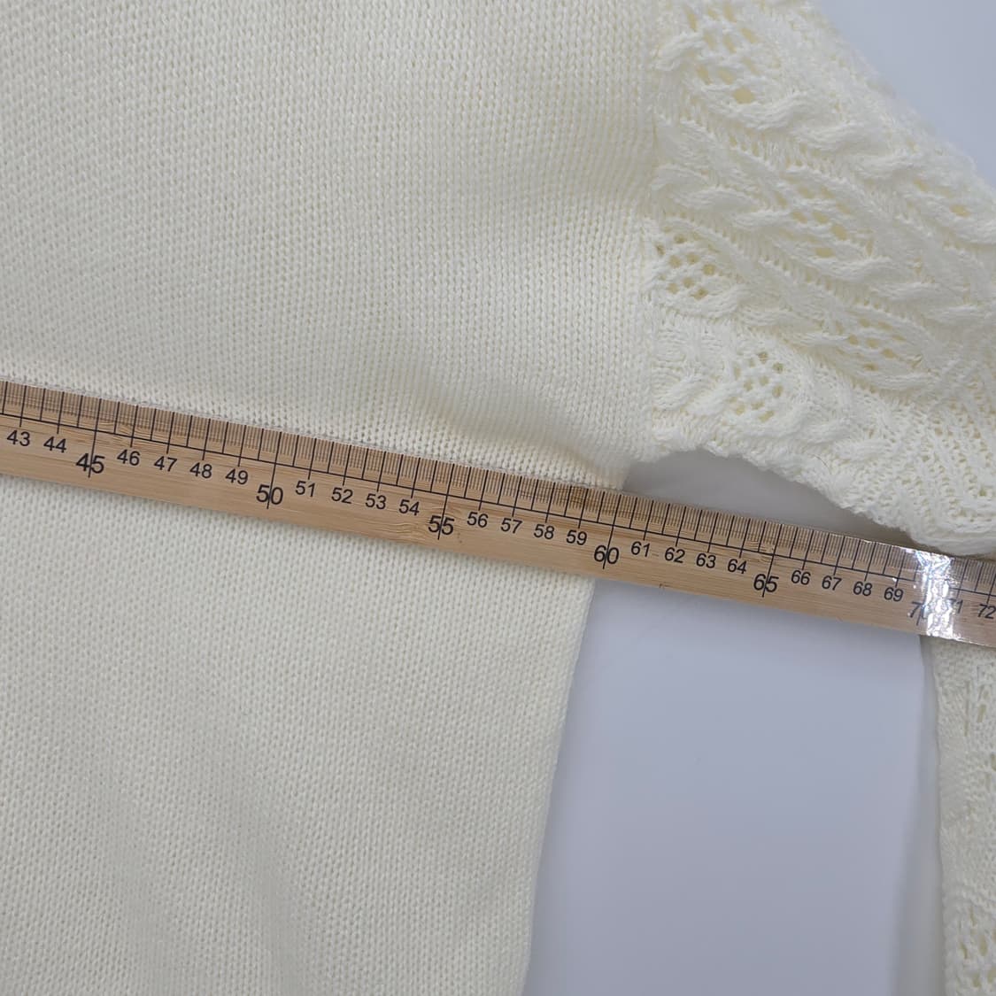 레이스 디테일 러플 니트 아이보리 상품이미지4