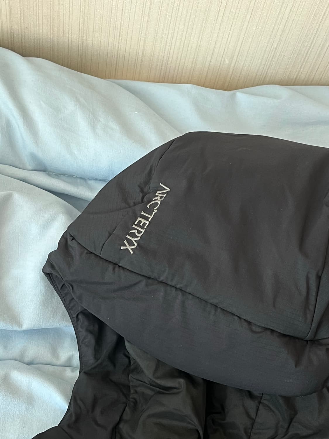 아크테릭스 패딩 아톰 헤비웨이트 m사이즈 팔아요! 상품이미지4