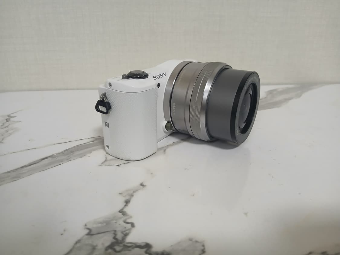 소니 a5000 미러리스 카메라 화이트  풀셋 상품이미지3