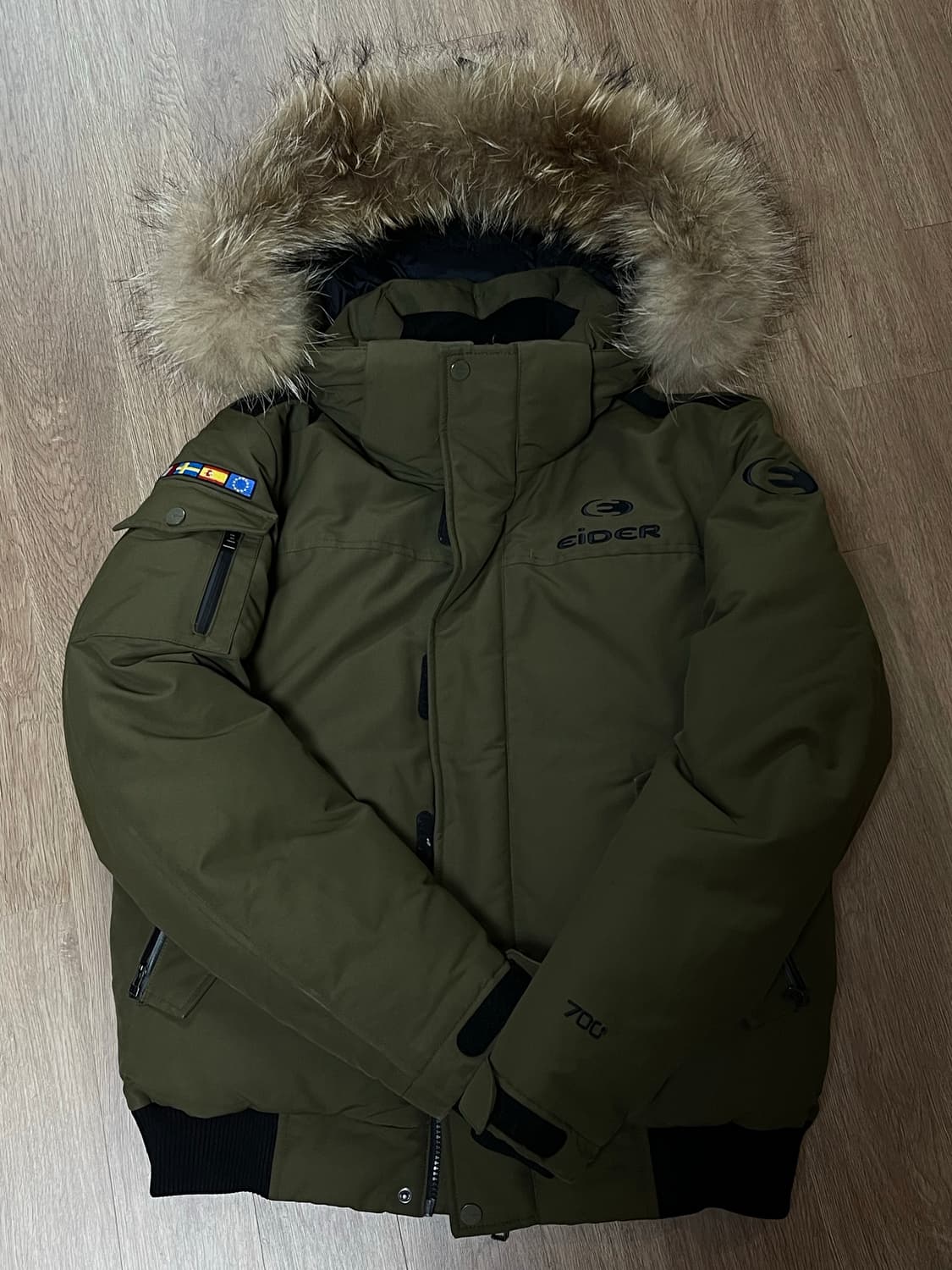 아이더 700 구스다운 숏패딩 카키색 S 상품이미지1