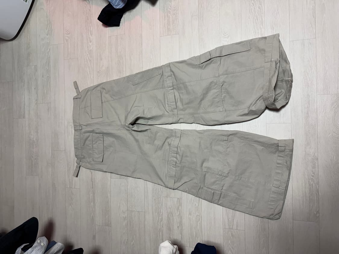 발렌시아가 립스탑 플레어 카고 상품이미지2