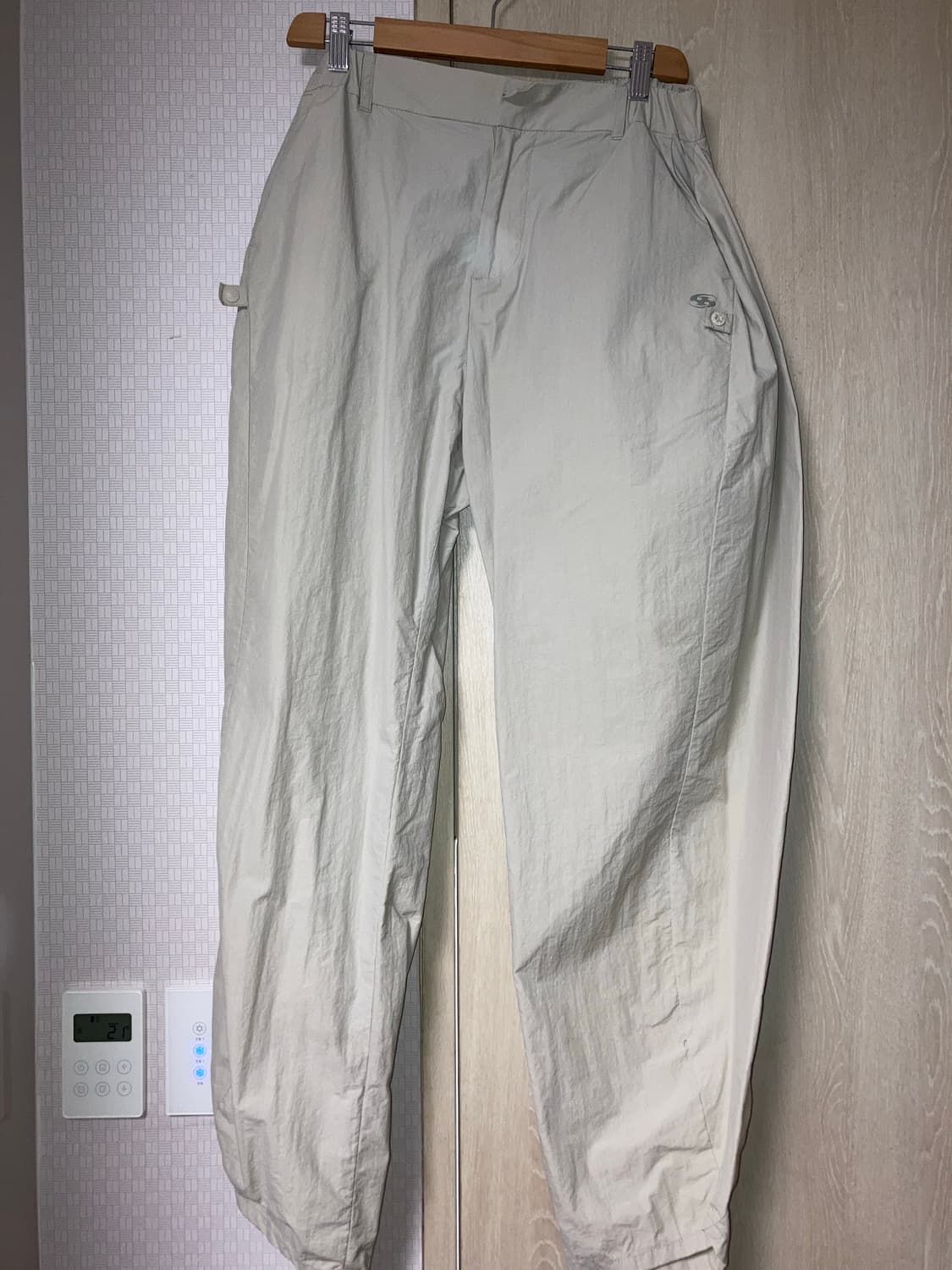 산산기어 사이드 스냅 팬츠 아이스 베이지 - 22FW 상품이미지1