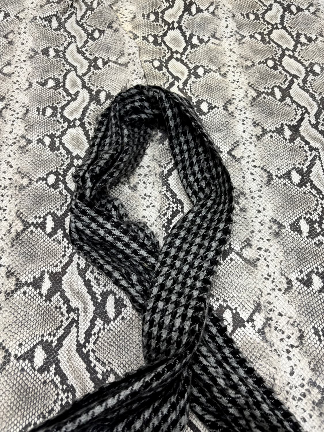 “Vintage” Check Pattern Scarf 상품이미지3