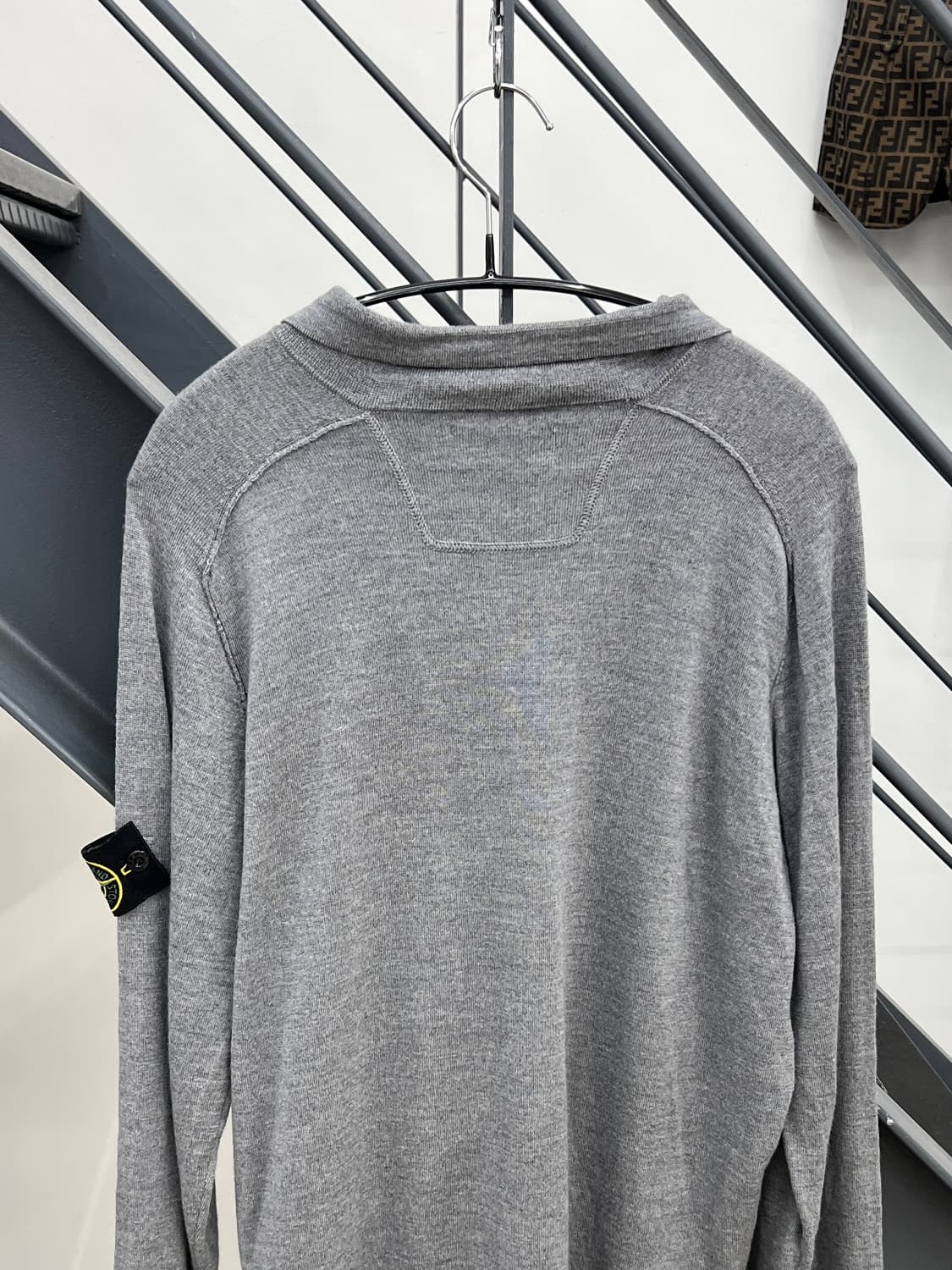 스톤아일랜드 와펜 차콜 울 하프집업 니트 상품이미지4