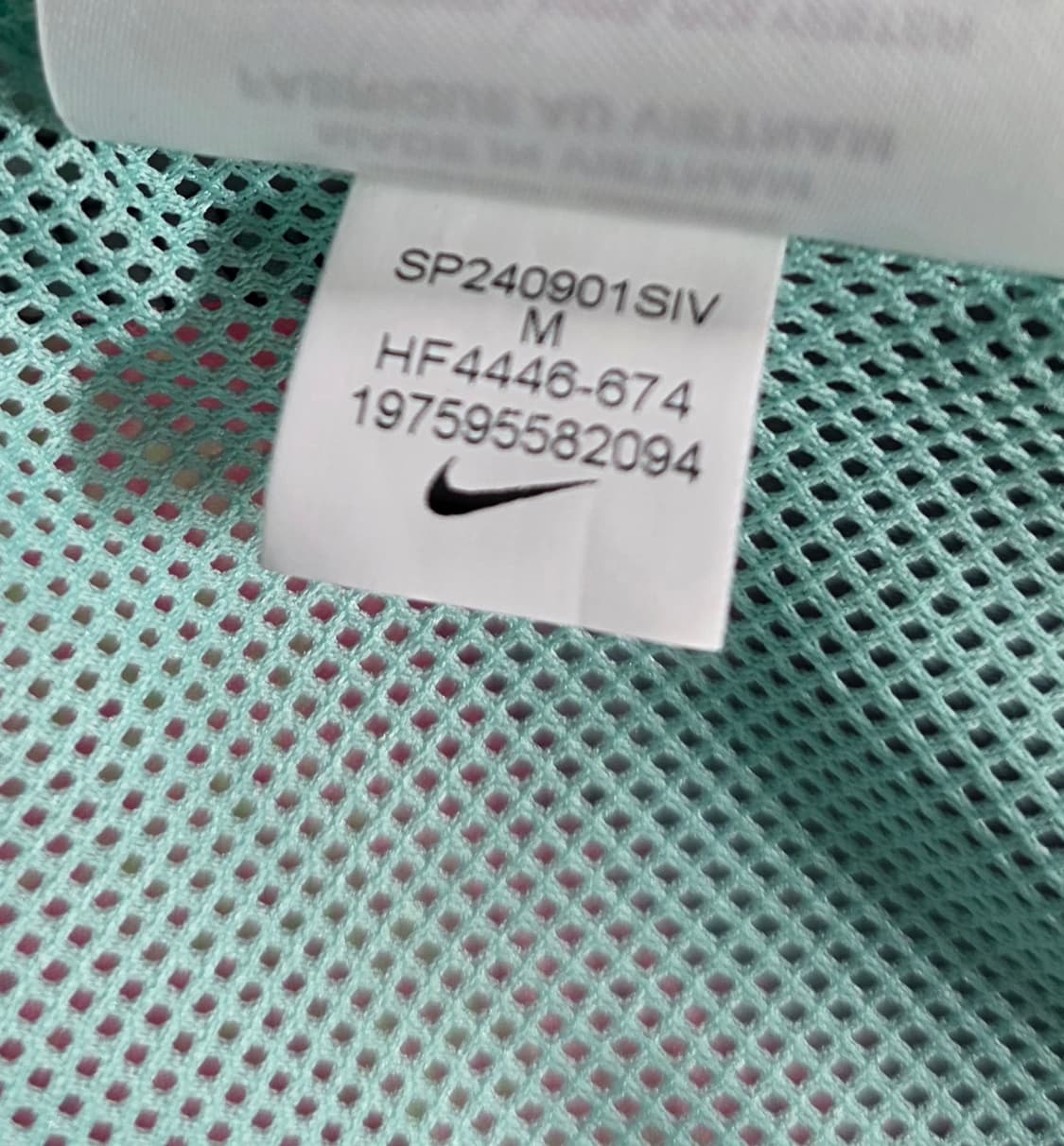 나이키 맥스 볼륨 윈드러너 우븐 라인드자켓.
싸이즈 100 상품이미지10