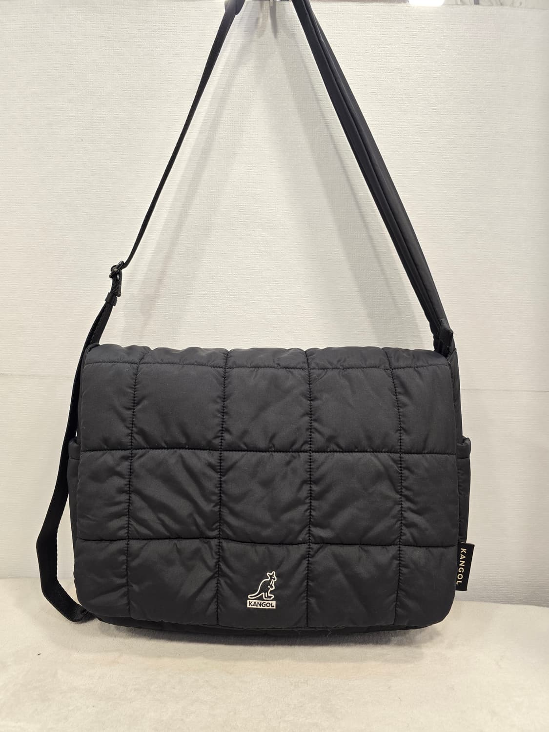 캉골 푸퍼 메신저백 L 블랙 상품이미지2