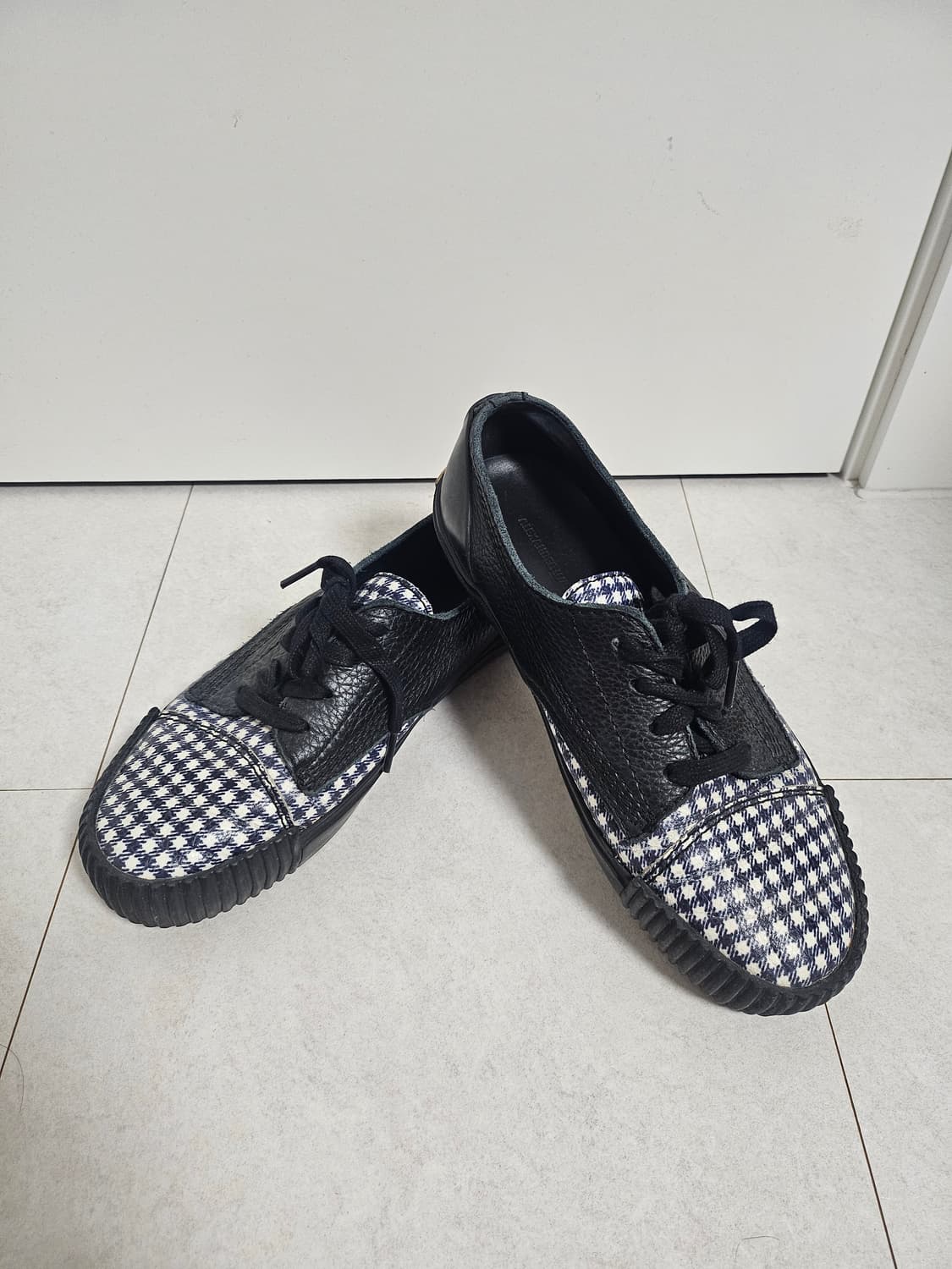 알렉산더 왕 Alexander Wang 스니커즈
 상품이미지2