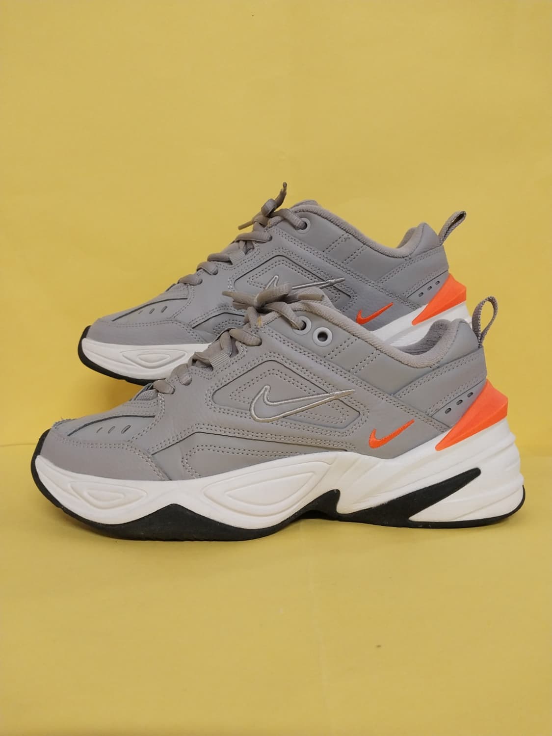 여성 나이키 M2K 테크노 아트모스피어 그레이 팬텀 운동화 (240) 상품이미지1