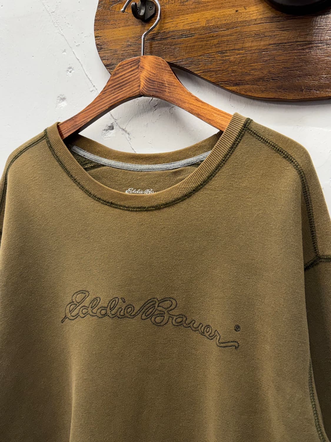 Eddie Bauer Script Logo Sweatshirt 상품이미지4
