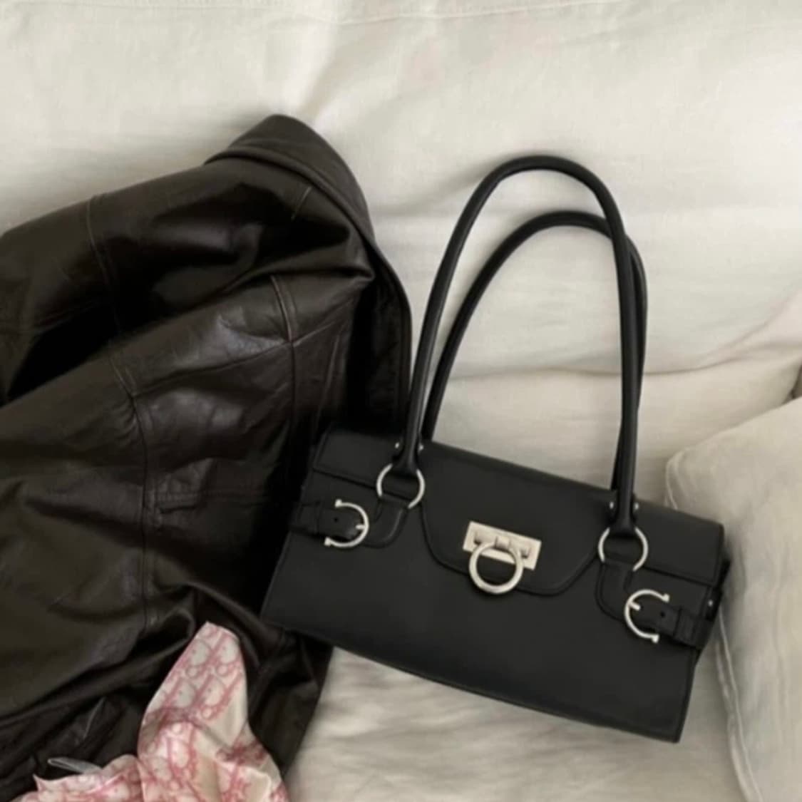 페라가모 간치니 숄더백(한남동 포쉬빈티지) 상품이미지2