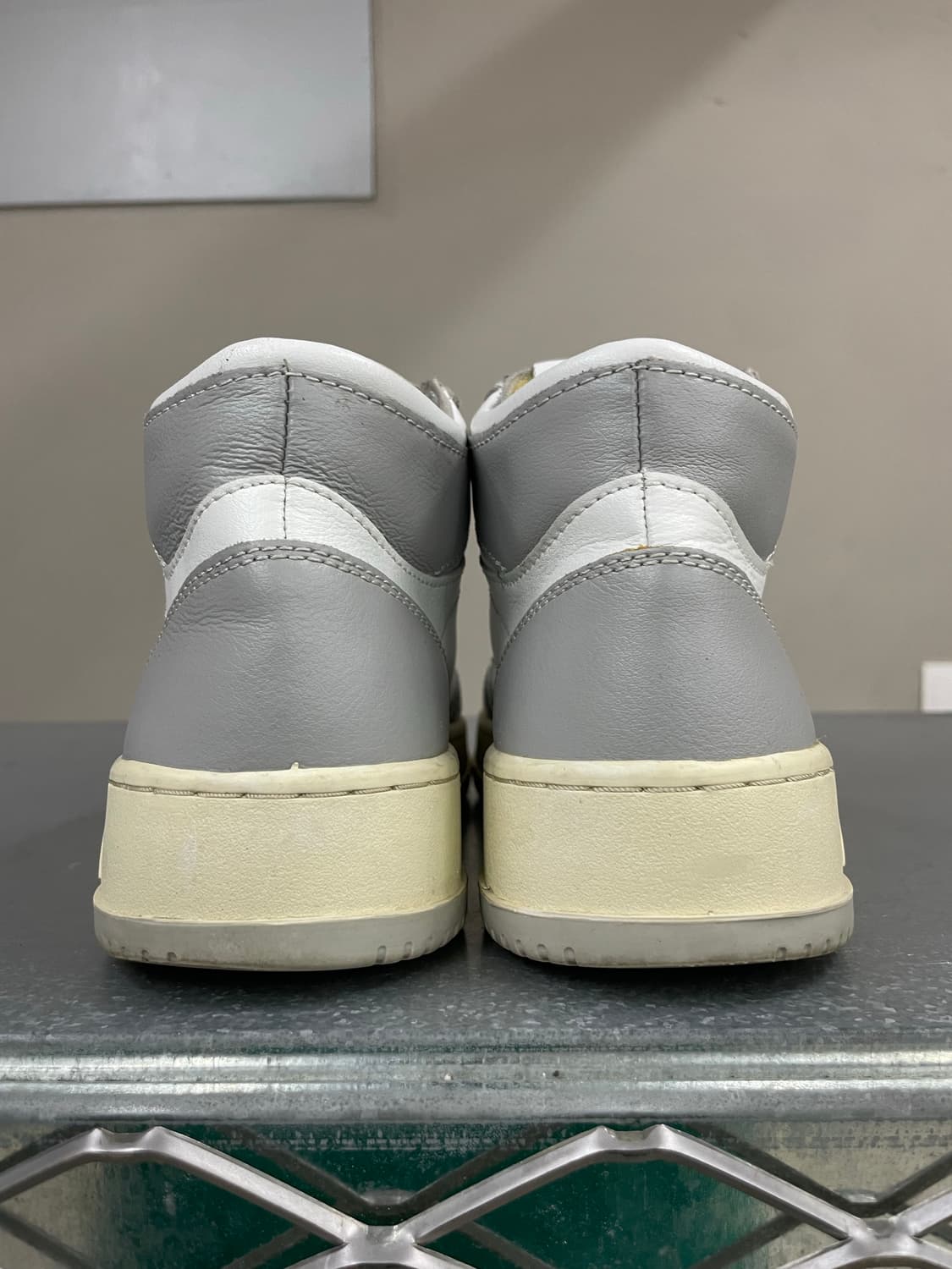 오트리 메달리스트 미드 레더 그레이 화이트 38 상품이미지3