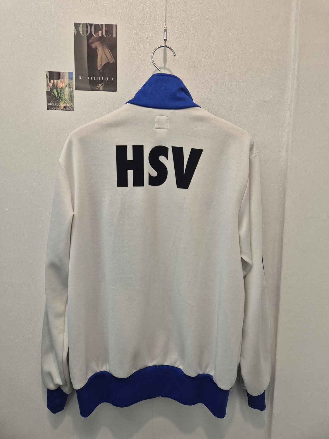 아디다스 HSV 트랙탑  110
사이즈 실측 가늠단면 58  총장 70
 상품이미지4