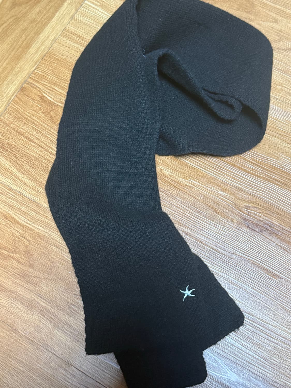 더콜디스트모먼트 목도리 상품이미지1