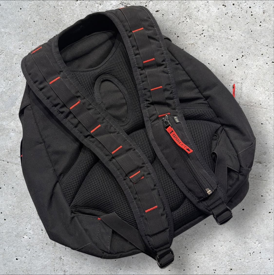 오클리 블랙 백팩 가방 상품이미지2