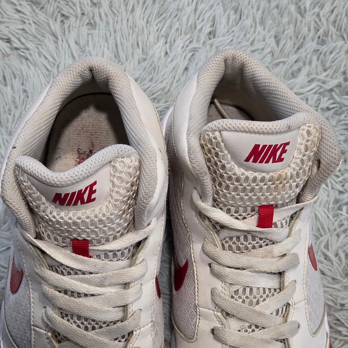 3q-1:나이키 레드 스우시 하이컷 농구화 화이트/레드 (23.5cm) 상품이미지6