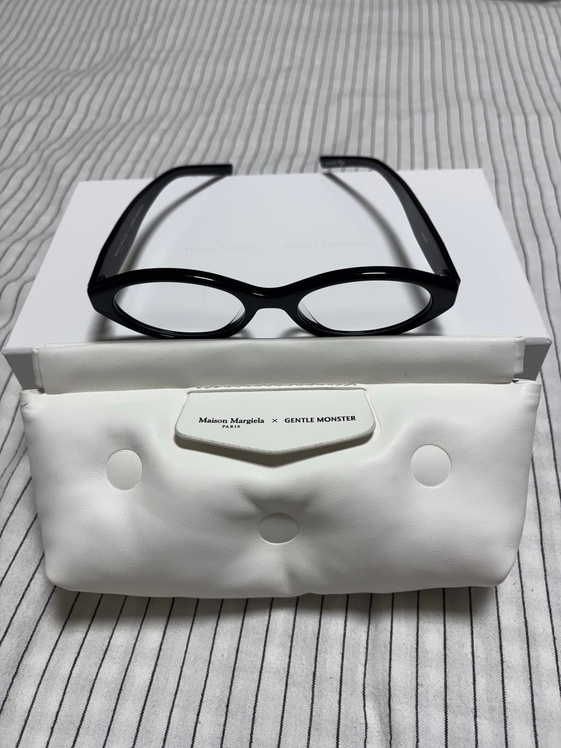 젠틀몬스터 마르지엘라 MM209 블랙 클리어 상품이미지1