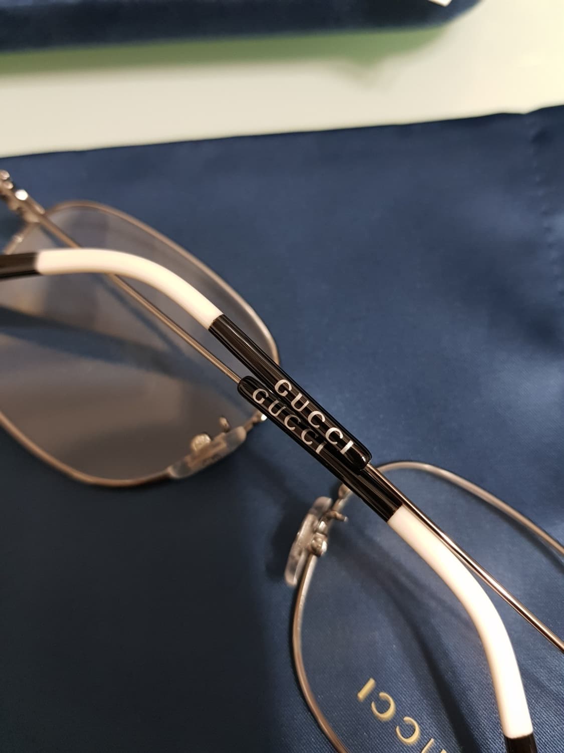 구찌 스퀘어 남녀안경테(극강가벼움)(새상품 풀구성) 상품이미지3