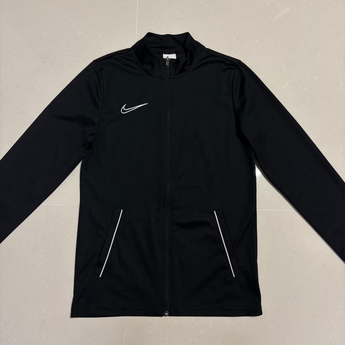 정품 나이키 스우시 블랙 트랙탑 트레이닝 집업 저지 상품이미지2