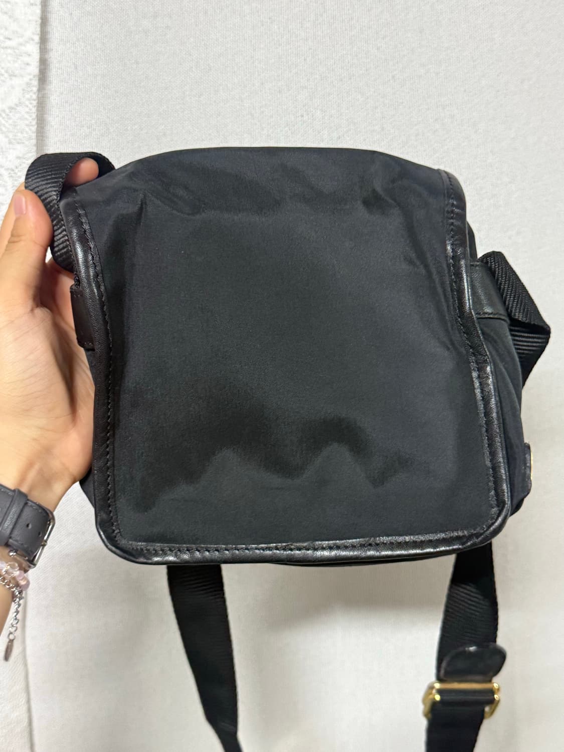 모스키노 골드 빅로고 버클포켓 나일론백 상품이미지6