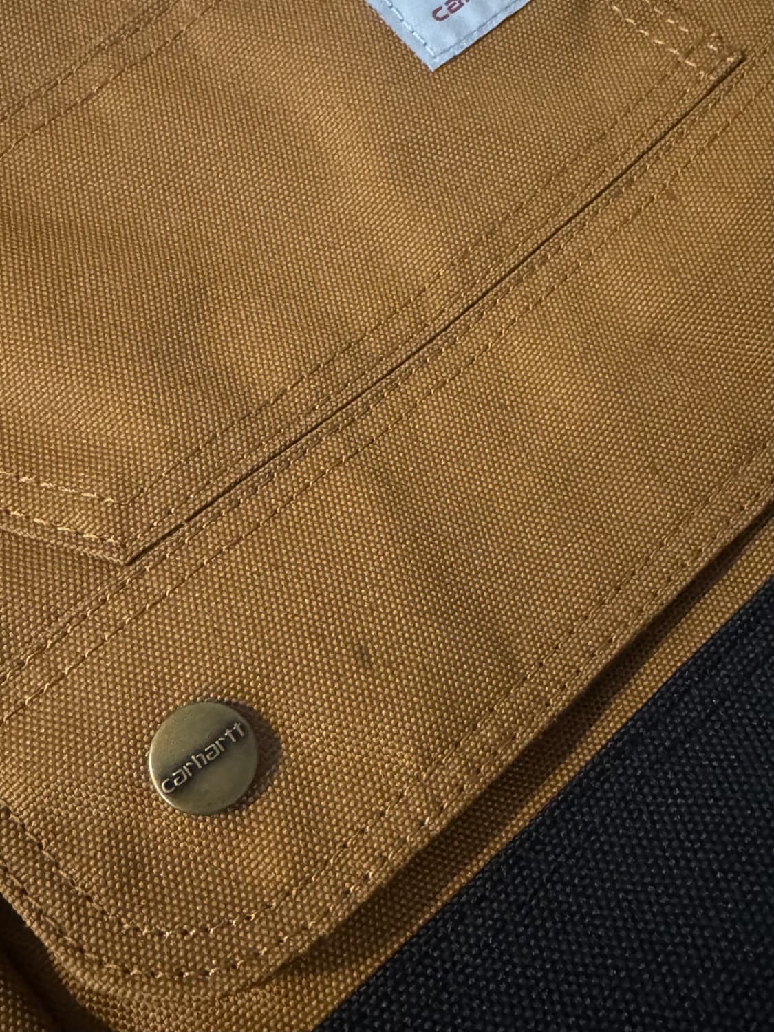 칼하트 크로스백 상품이미지4