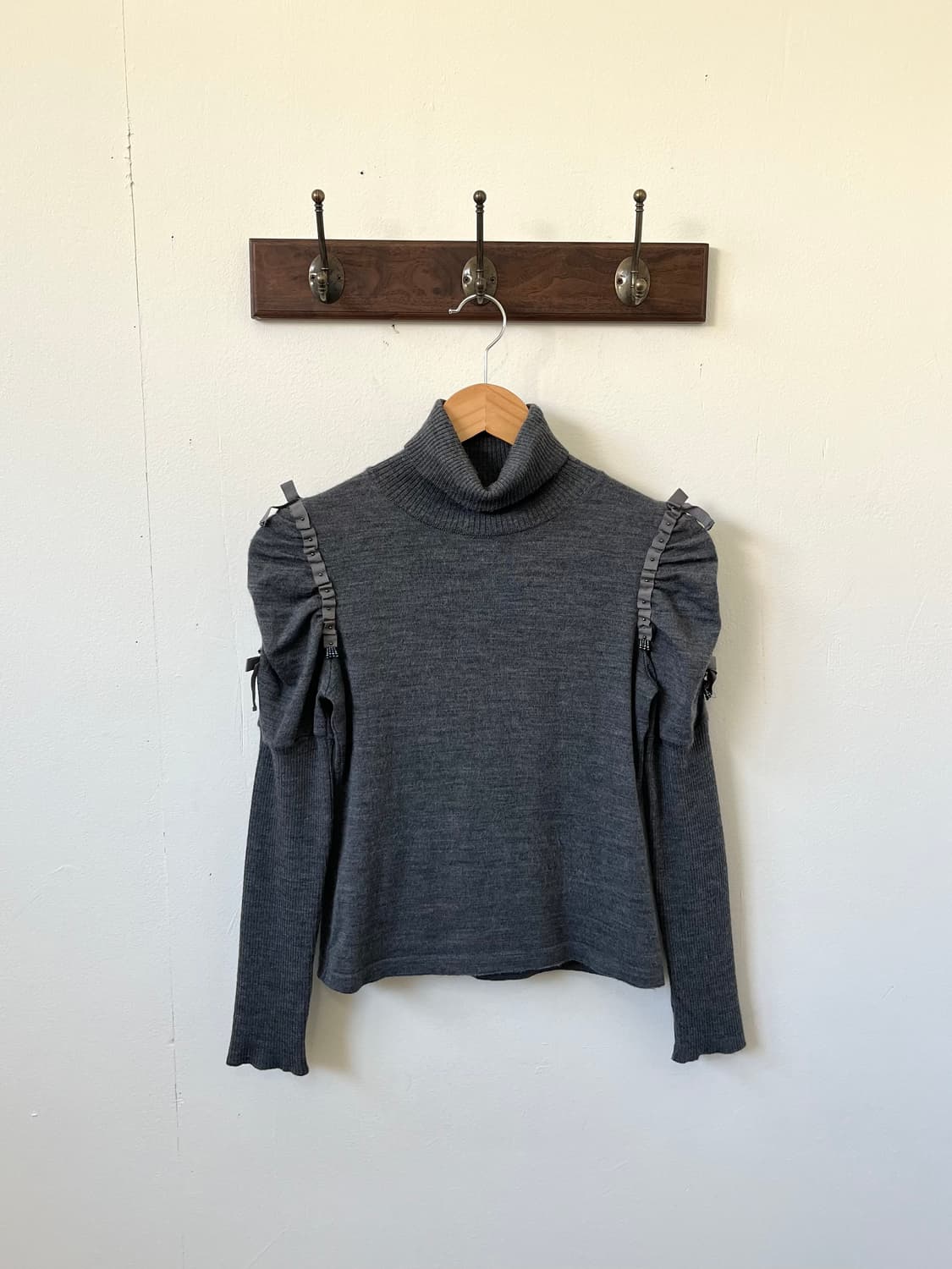 SATOKOfSTYLE 로브 셔링 터틀넥 상품이미지1