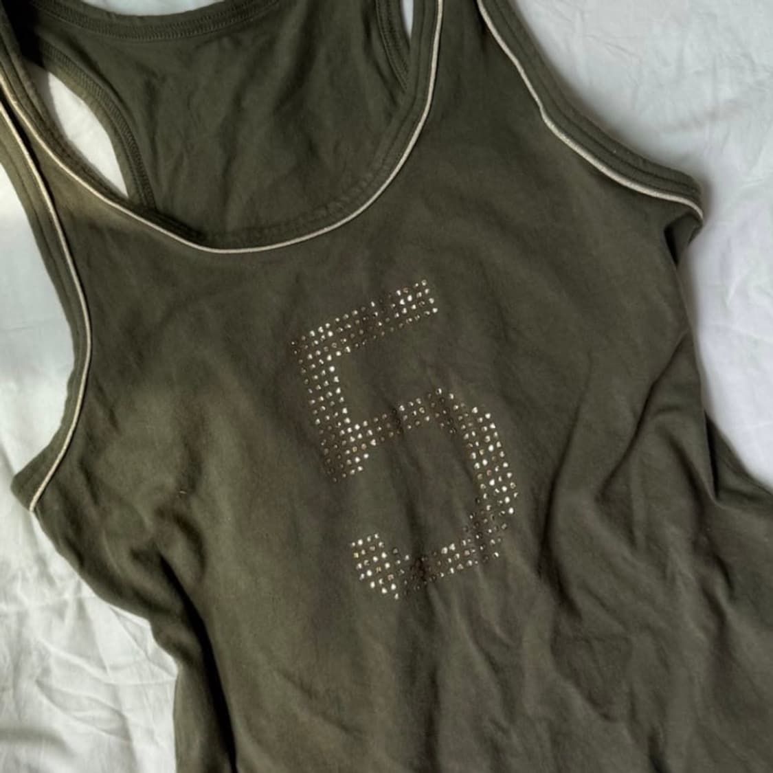 00's y2k 펑크 오네갸루 넘버링 카키 큐빅 딱붙 나시 슬리브리스 상품이미지2