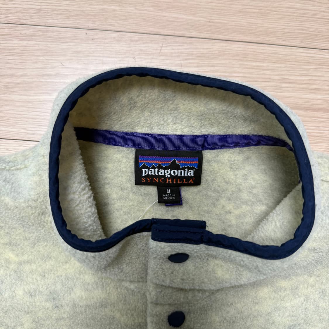 M) 파타고니아 신칠라 라이트웨이트 오트밀 팝니다 상품이미지3