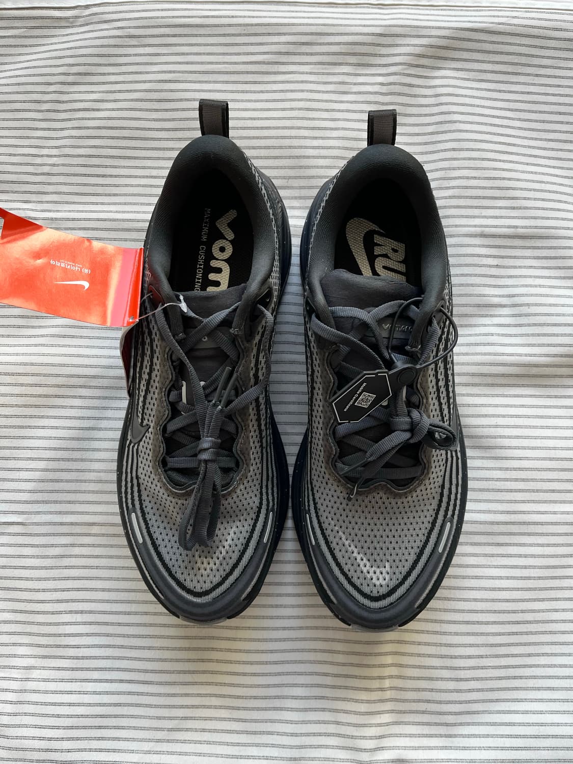 나이키 러닝 보메로 플러스 스펙클 새상품 (265-275) 상품이미지2