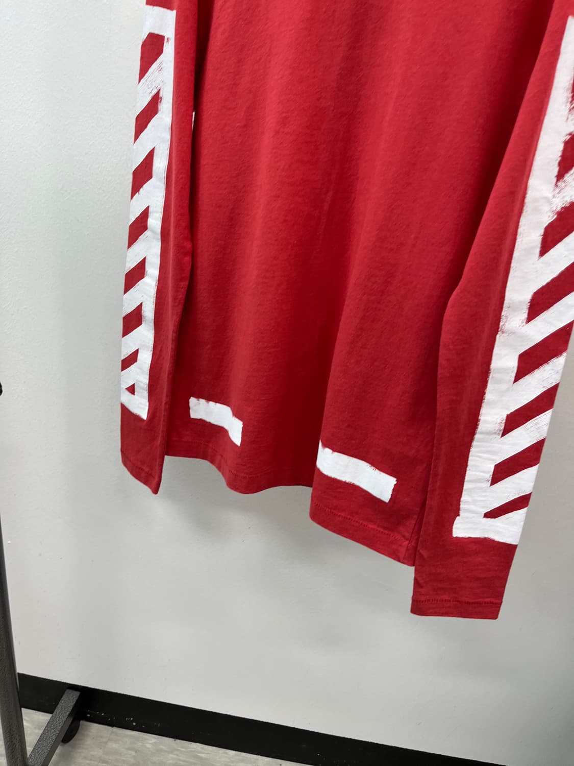 여) 오프화이트 에로우 롱슬리브  상품이미지4