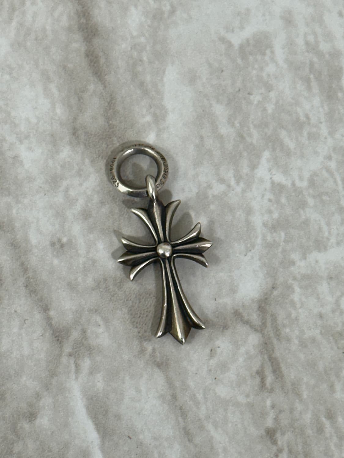 크롬하츠 타이니크로스 참 상품이미지1