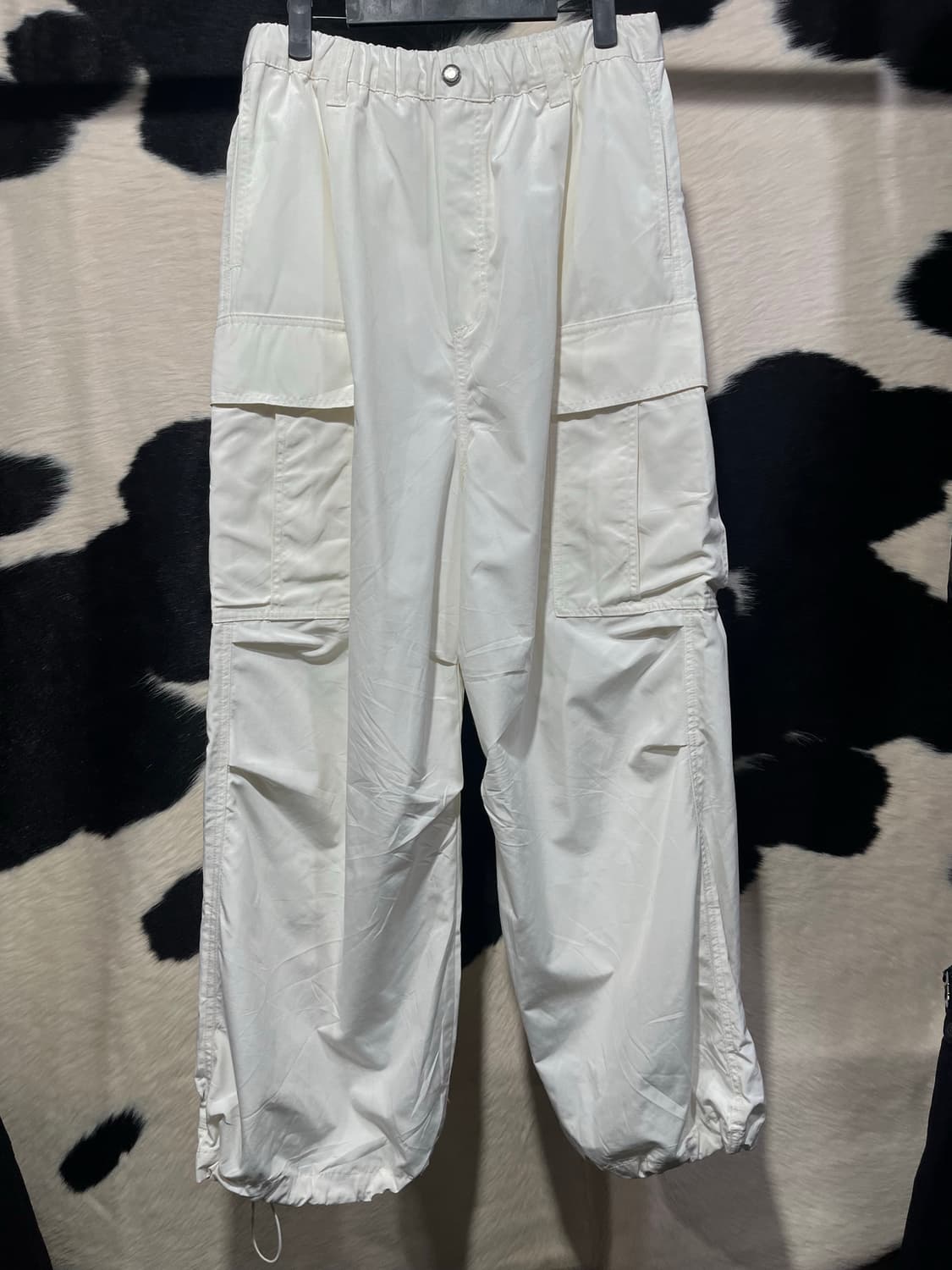 화이트 벌룬핏 카고팬츠 상품이미지2