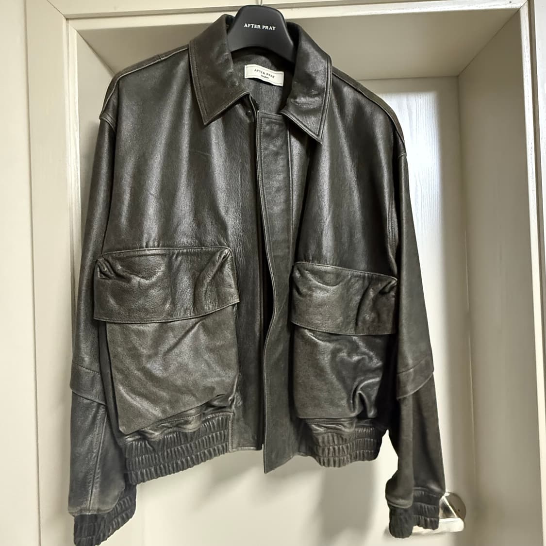 애프터프레이 오버사이즈드 레더 블루종 블랙 상품이미지2