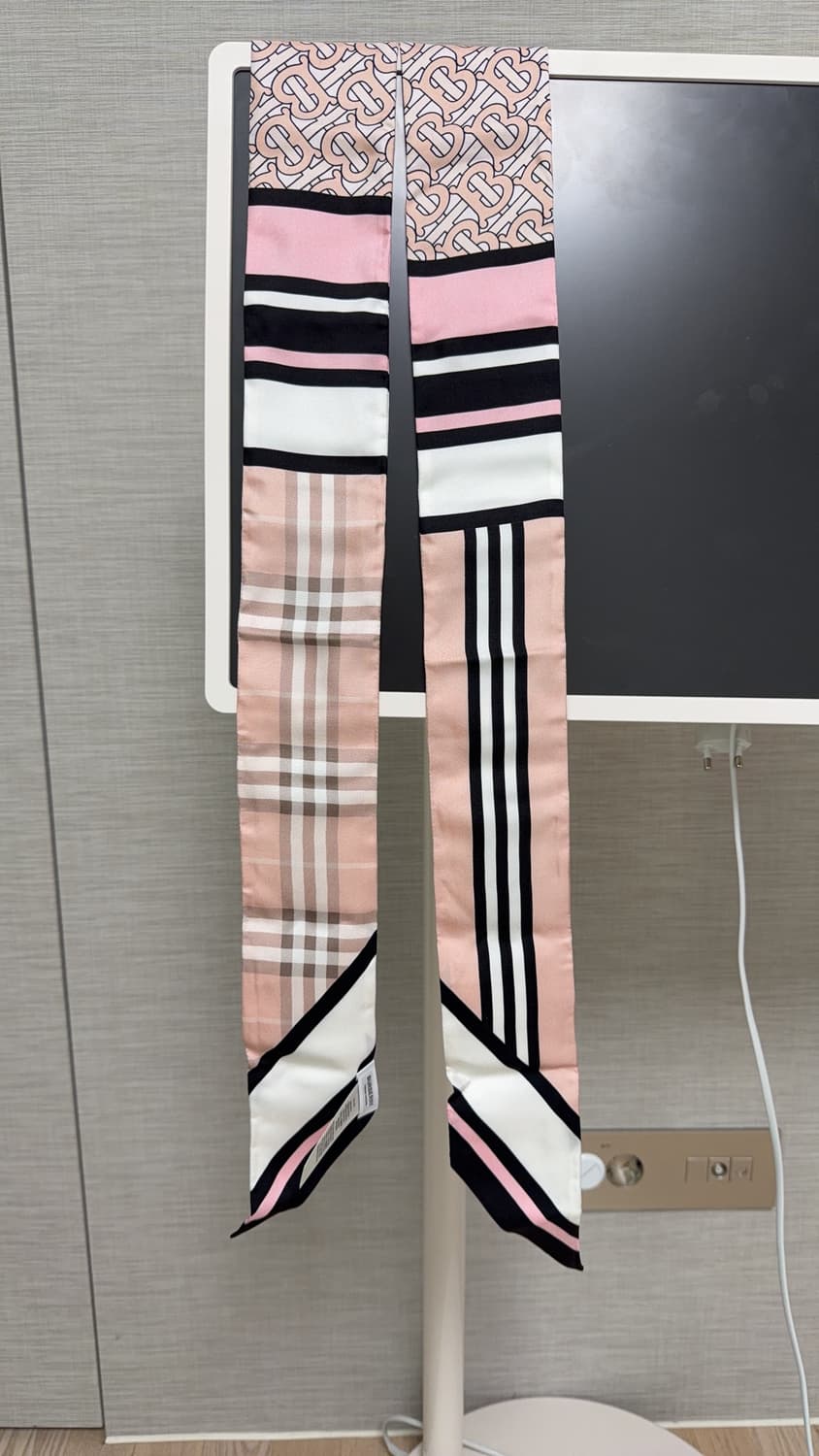버버리 스카프 180x8cm 핑크 상품이미지1