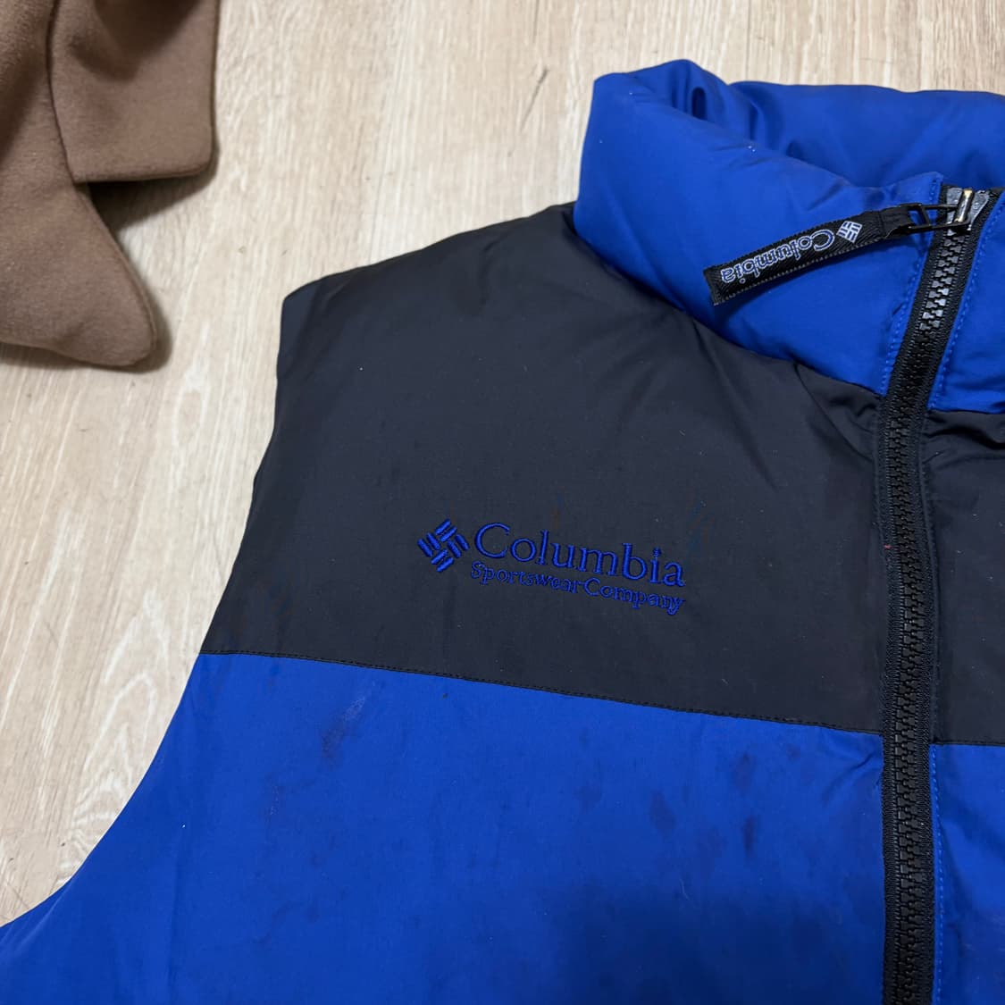 컬럼비아 USA 남성 덕다운 패딩조끼 M/95  상품이미지3