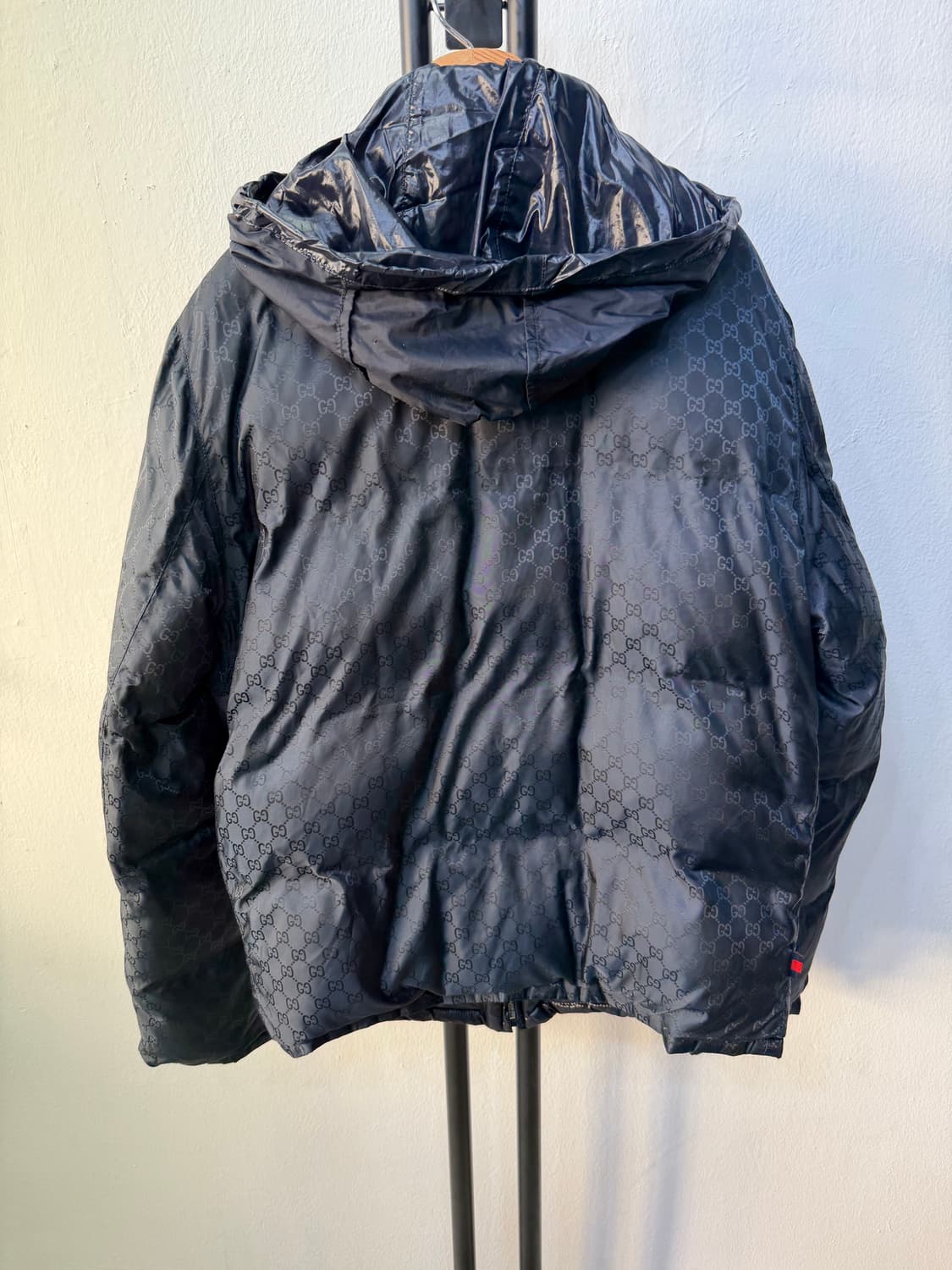 정품) 구찌 GG 로고 남성 리버시블 블랙 패딩 48 상품이미지3