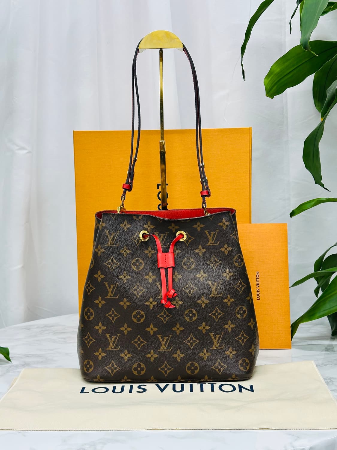 루이비통 네오노에 모노그램 레드 MM  상품이미지1