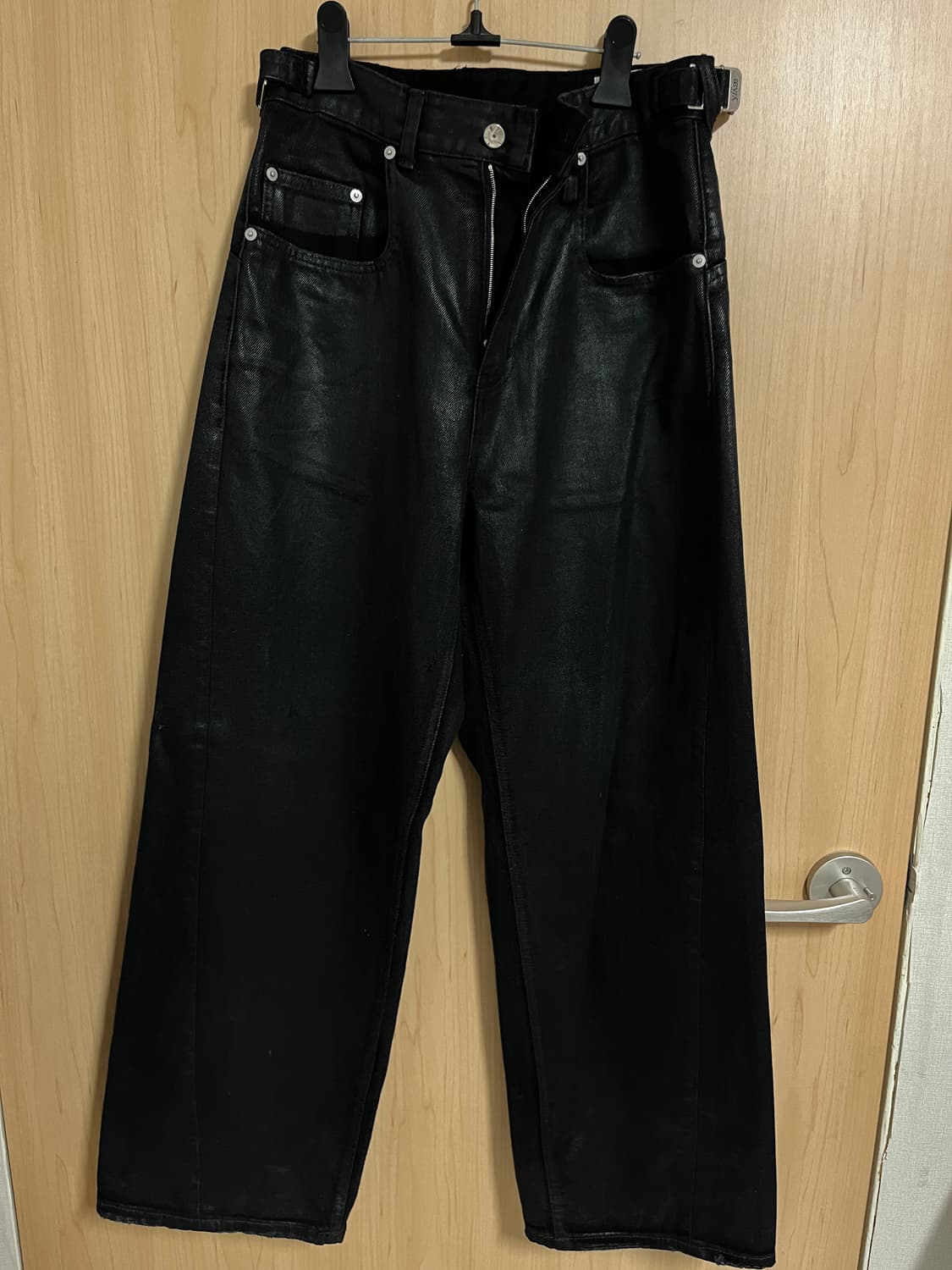 이예 코팅 데님진 블랙 상품이미지2