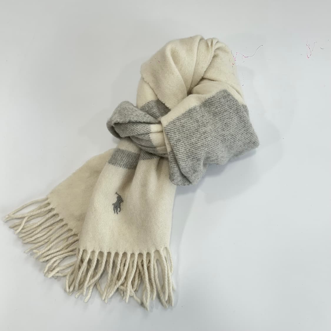 Polo 폴로 그레이 아이보리 배색 목도리  상품이미지4
