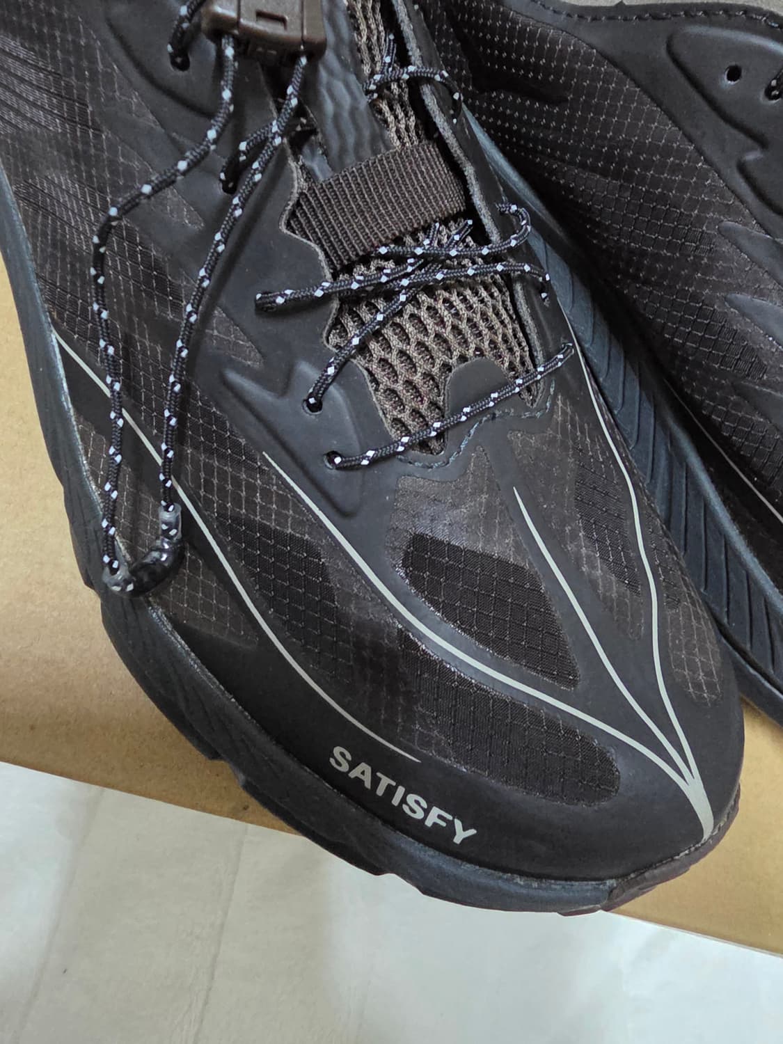 Hoka x Satisfy Mafate Speed 4 Lite Coffe 상품이미지2