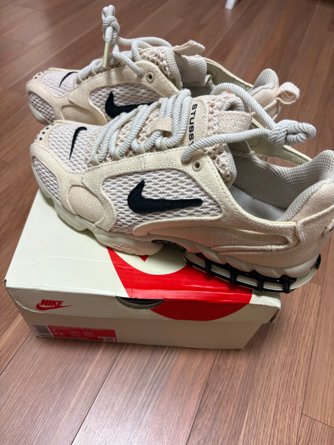 나이키x스투시 에어줌 스피리리돈  상품이미지1